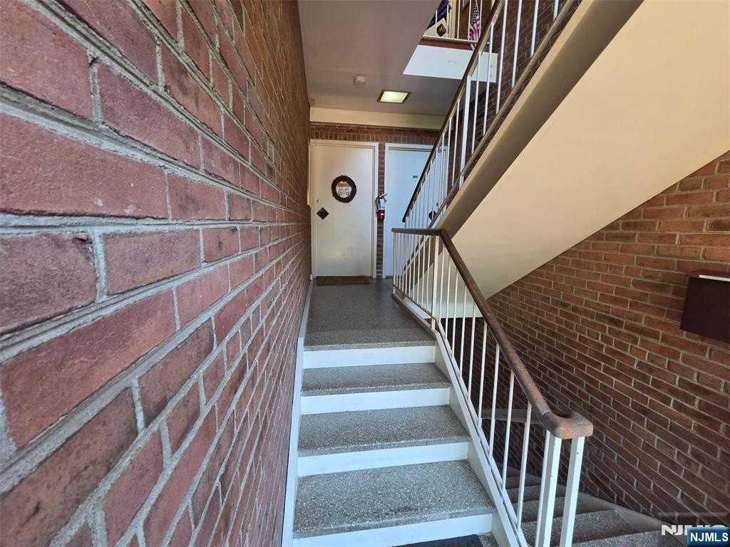 60 Madison Pl #A10 - Photo 4 of 34