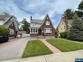 257 Cherry Ln - Photo 1 of 1