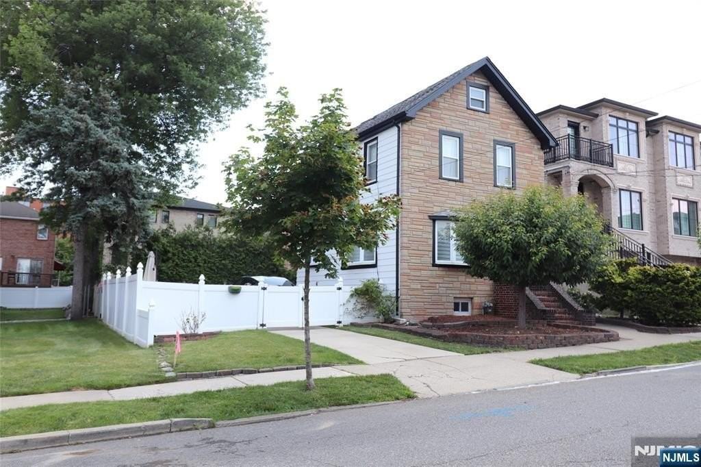 29 Cleveland Pl - Photo 2 of 34