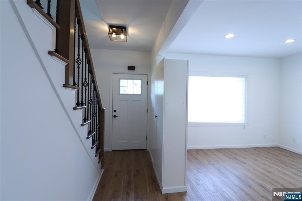 29 Cleveland Pl - Photo 4 of 34