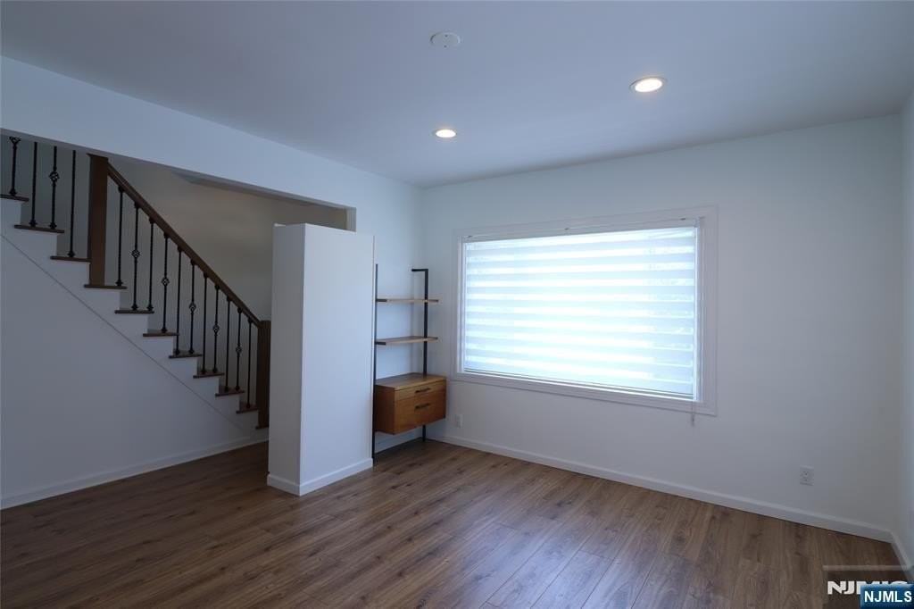 29 Cleveland Pl - Photo 6 of 34