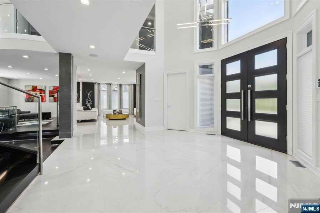 63 Roberts Rd - Photo 3 of 47