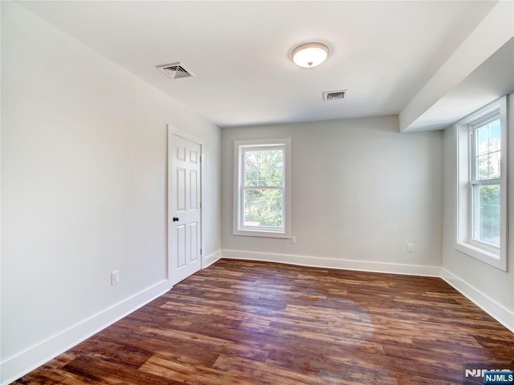 60 Montague Pl #2 - Photo 5 of 28