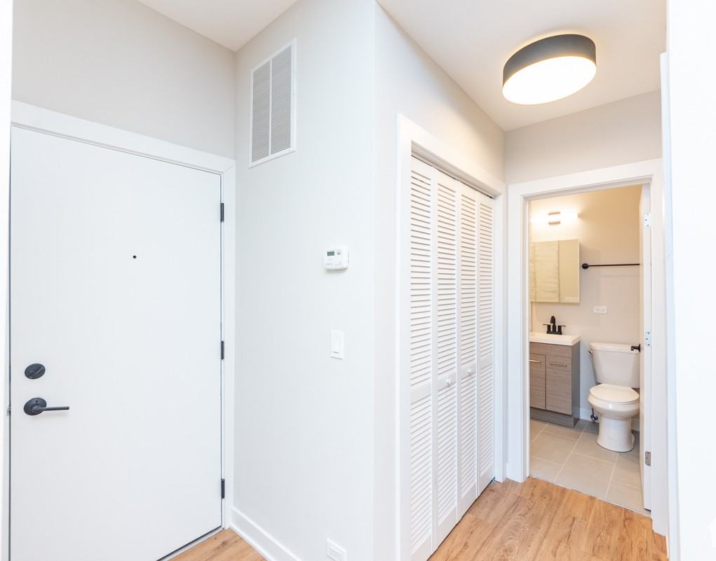 656 W Wrightwood Ave #656-400 - Photo 7 of 10