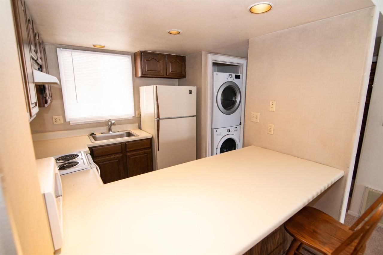247 Davis Cup Drive - 1Unit 4243 #1 - Photo 7 of 24