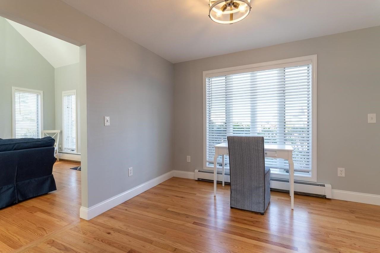 7 Lowell St - Photo 7 of 21