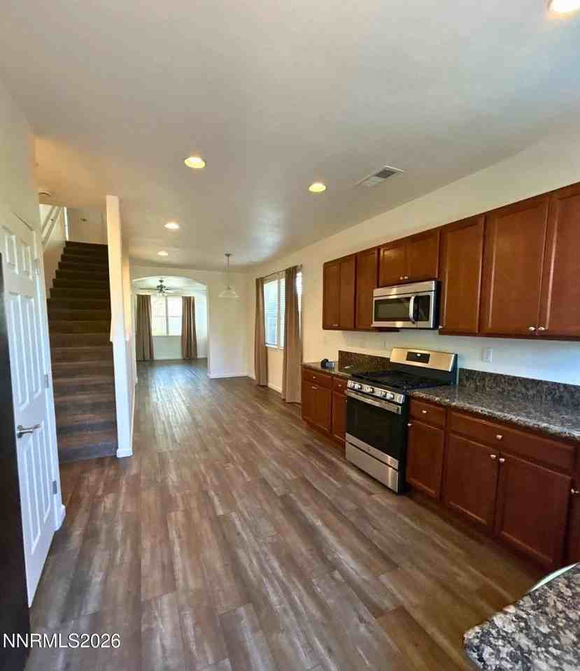 5900 Promontory Dr - Photo 6 of 14