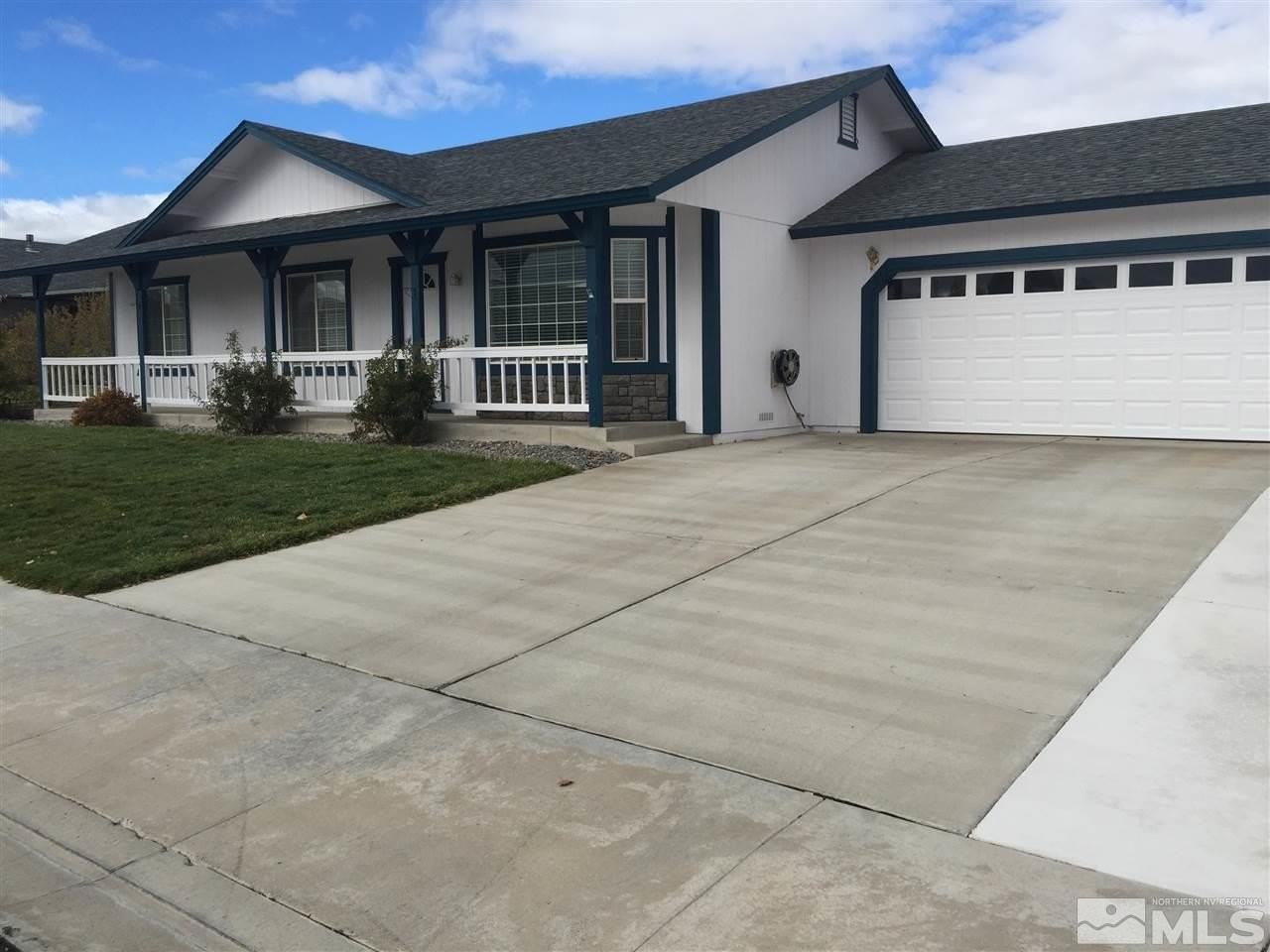 1015 Mercedes Dr - Photo 2 of 2