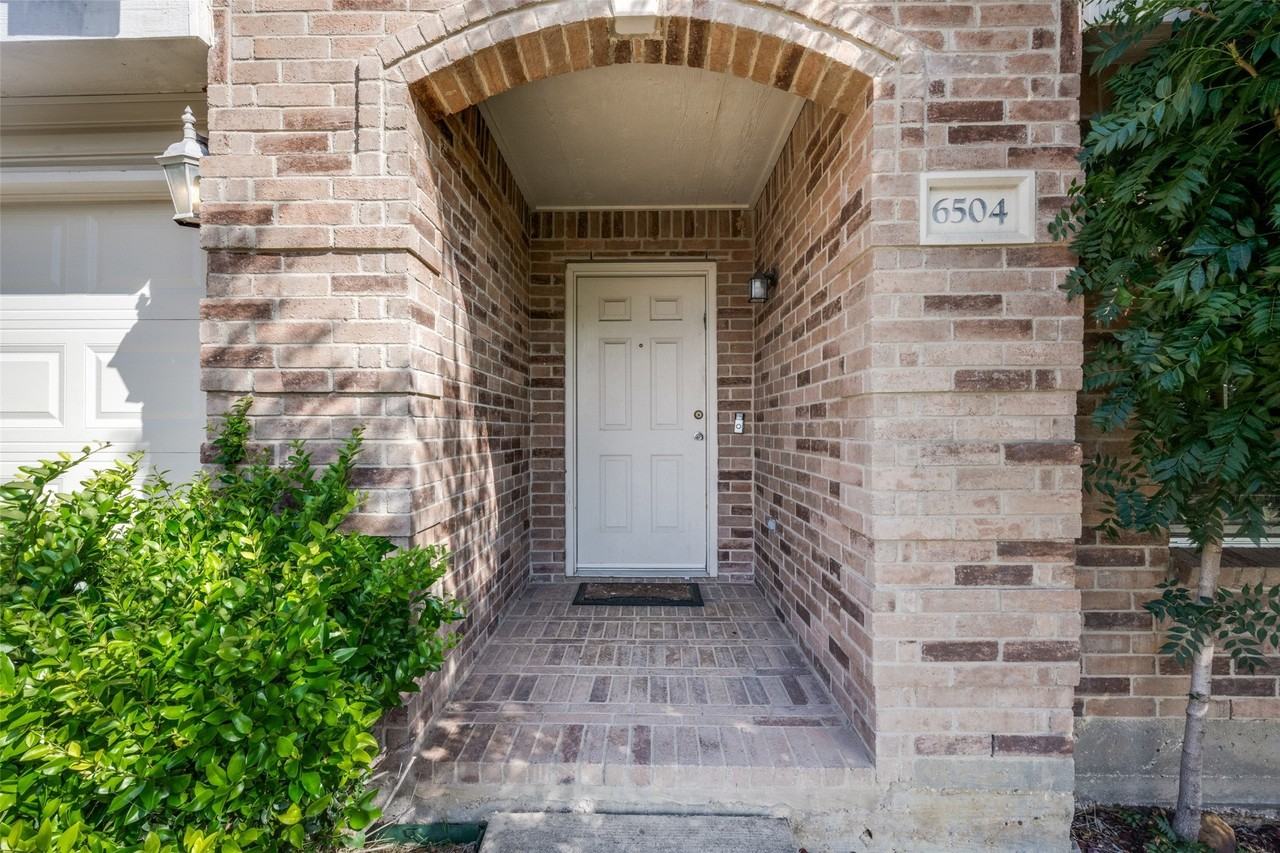 6504 Corral Ln - Photo 2 of 25