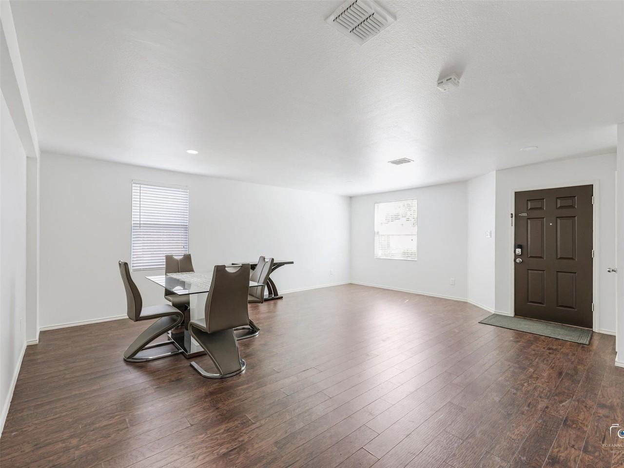 13262 Cleburne Dr - Photo 2 of 29