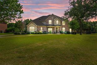 5200 Townsend Dr - Photo 1 of 1