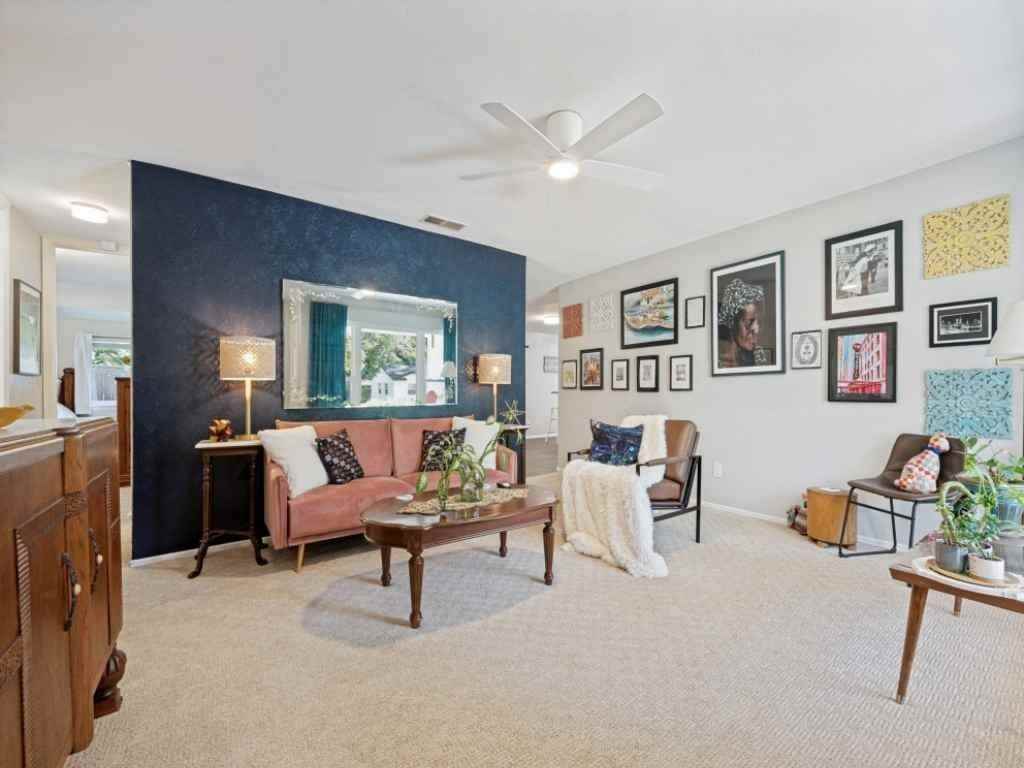 3032 Hollandale Ln - Photo 5 of 23
