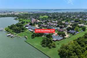 featured image of 2318 Southbay Cir