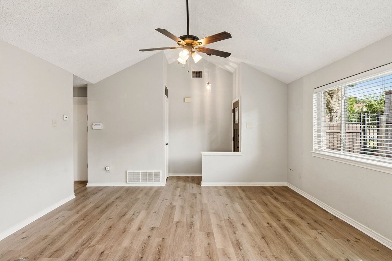 2141 Stradivarius Ln - Photo 6 of 25