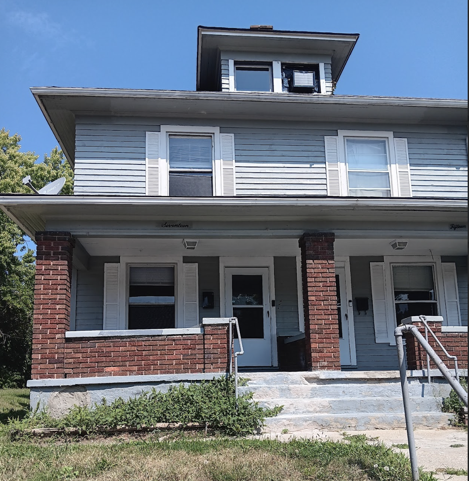 15 W Hudson Ave #17 - Photo 3 of 11