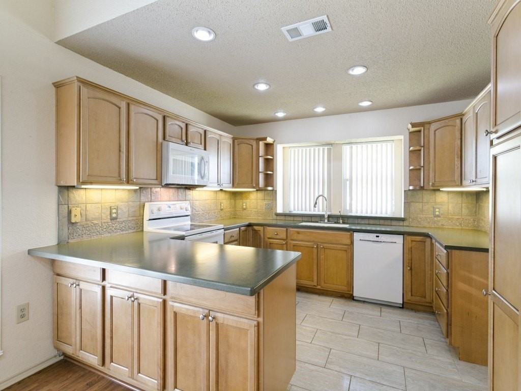 1515 Laguna Vista Way - Photo 4 of 12