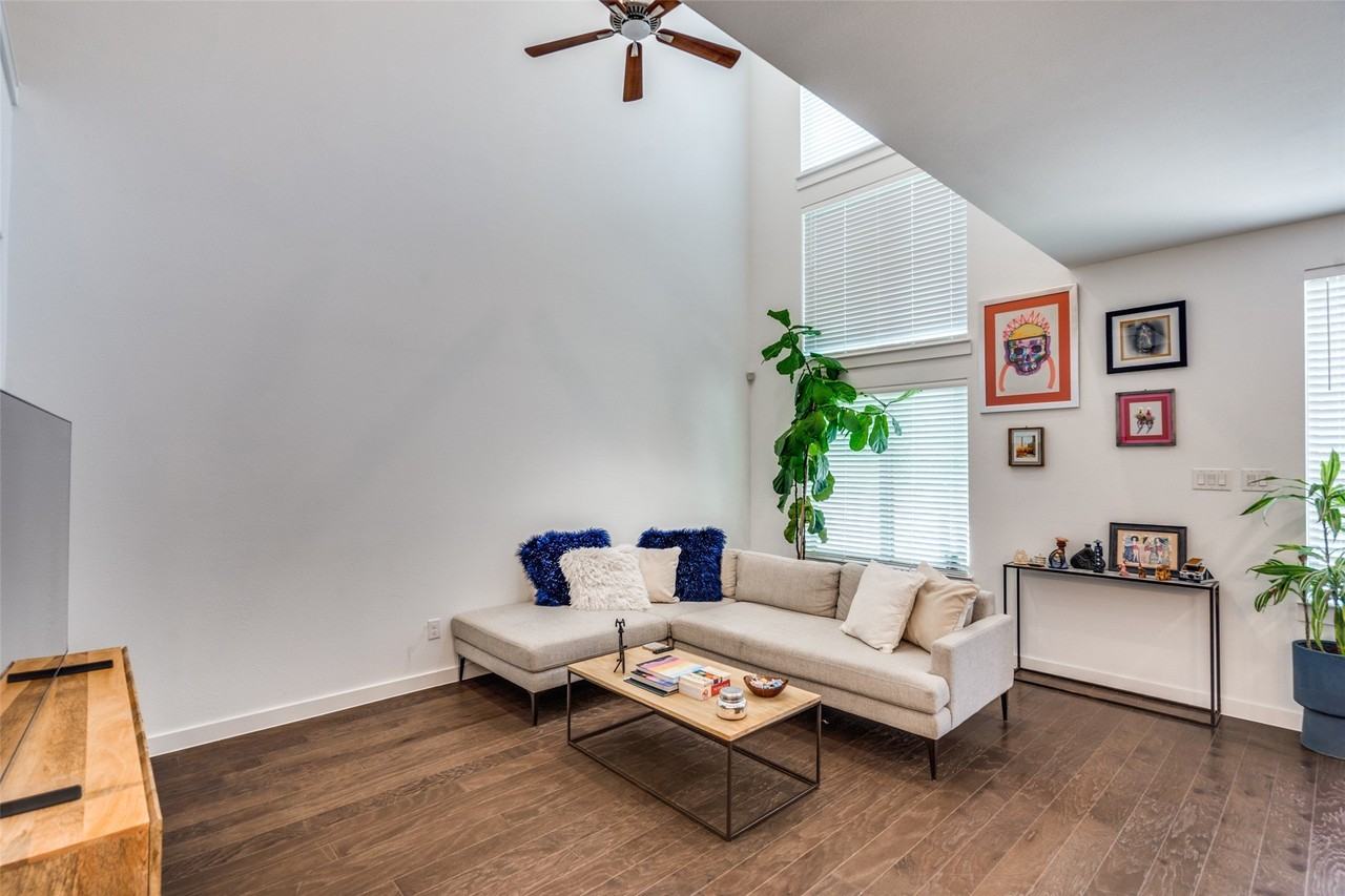 1520 Navasota Trl - Photo 4 of 21