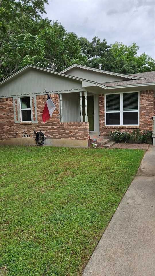 2017 Shawnee St - Photo 3 of 3
