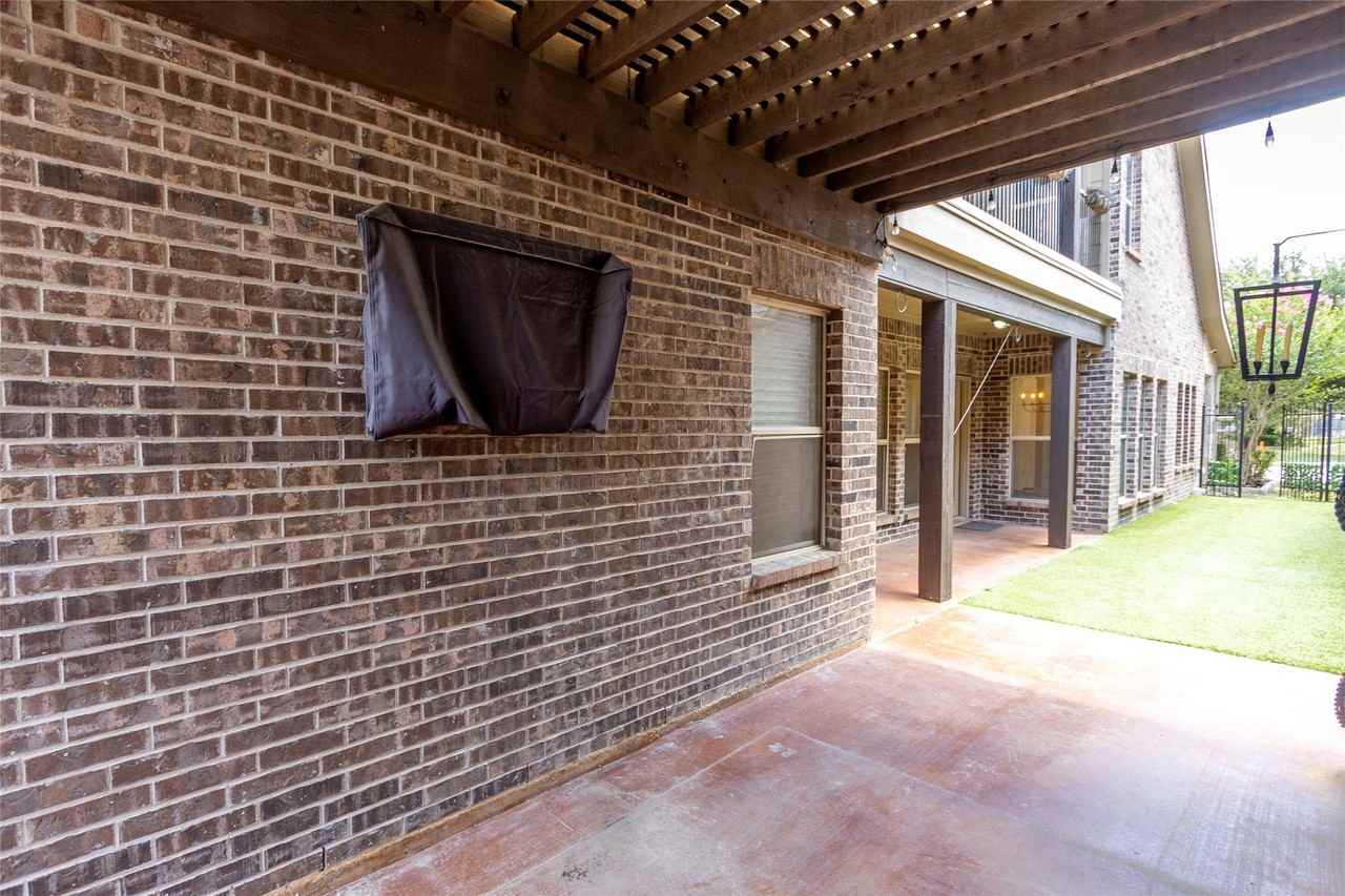 321 Post View Dr - Photo 2 of 36