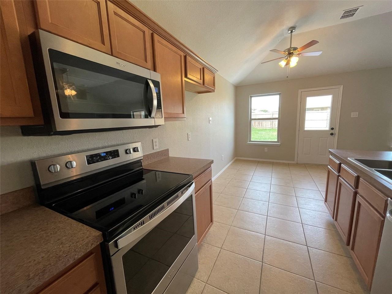 4202 Agate Dr - Photo 5 of 14