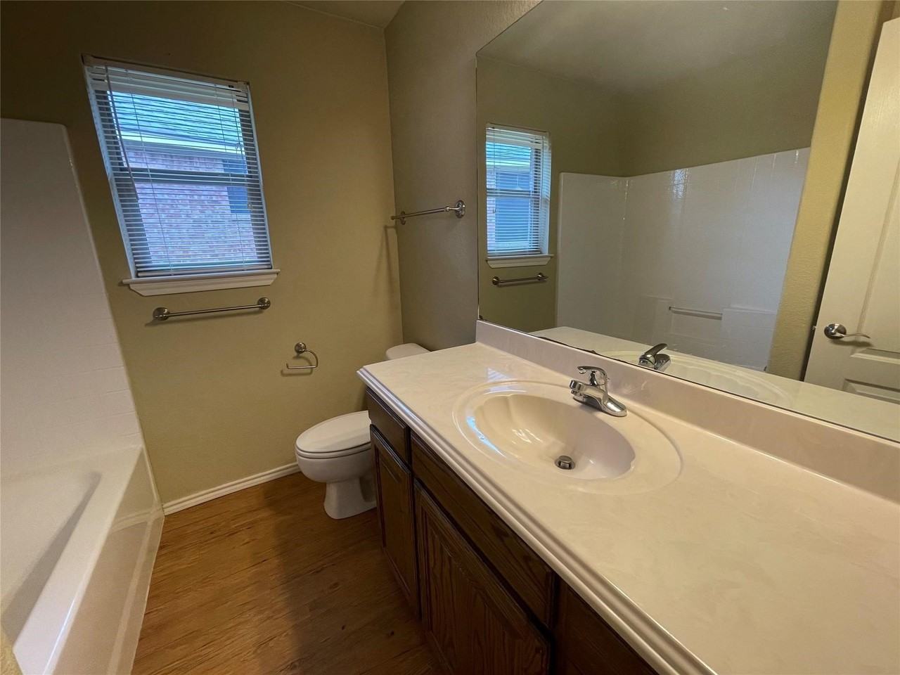 705 Rambling Ct - Photo 6 of 16