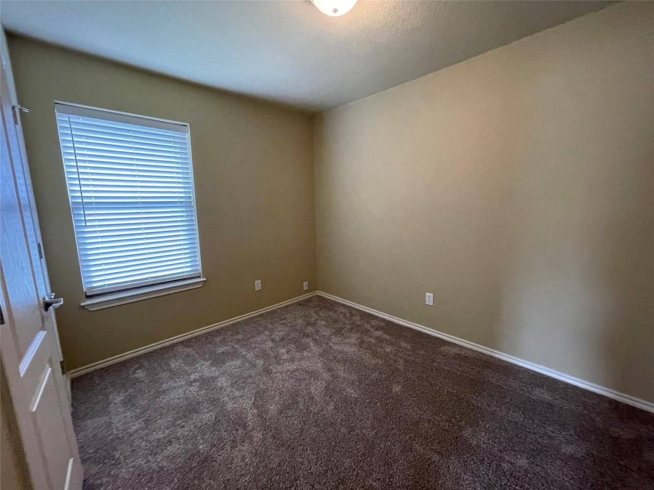 705 Rambling Ct - Photo 7 of 16