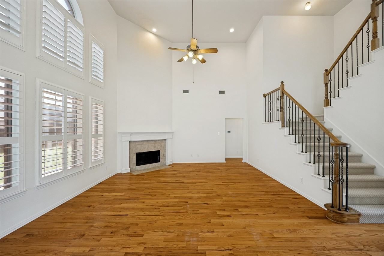 7805 San Isabel Dr - Photo 7 of 32