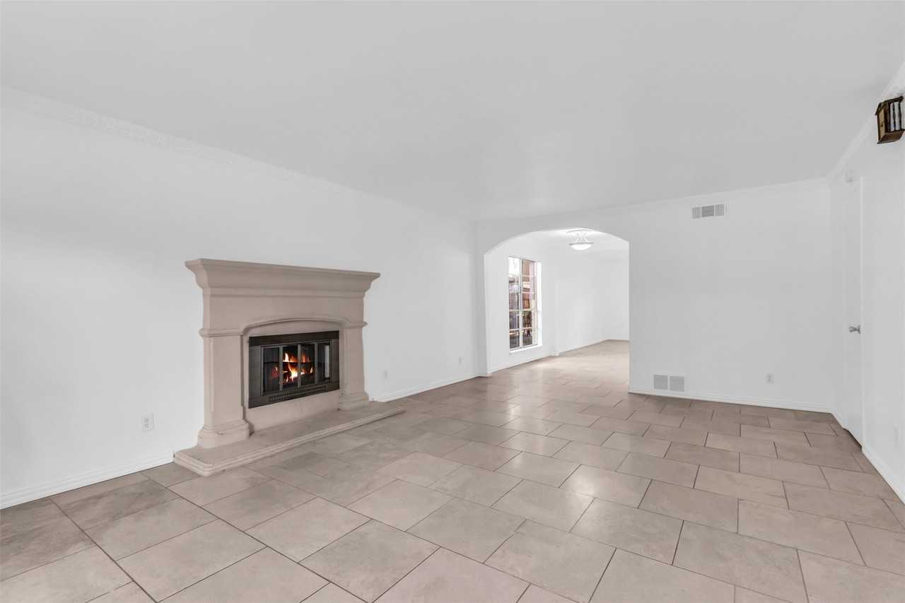 3432 Normandy Ave - Photo 3 of 23