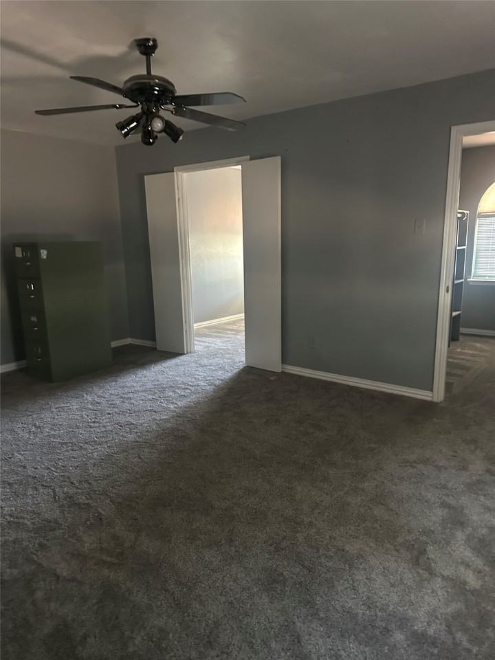 4412 W Dickson Ln - Photo 2 of 14