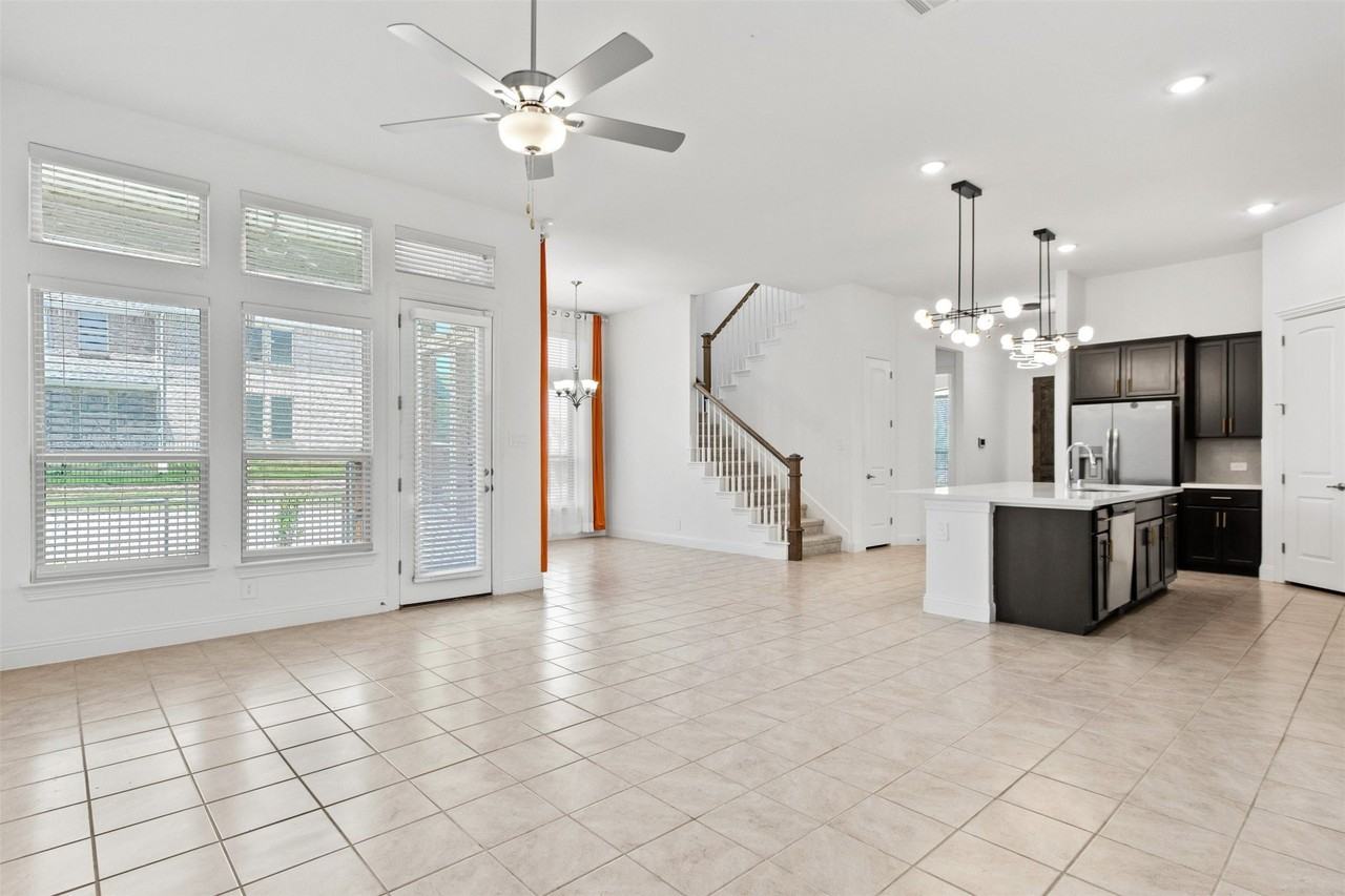 1413 Buckeye Trl - Photo 5 of 40