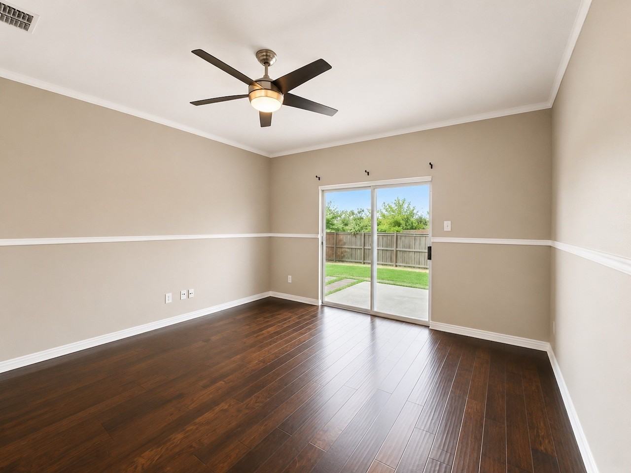 705 Lone Pine Dr - Photo 4 of 13