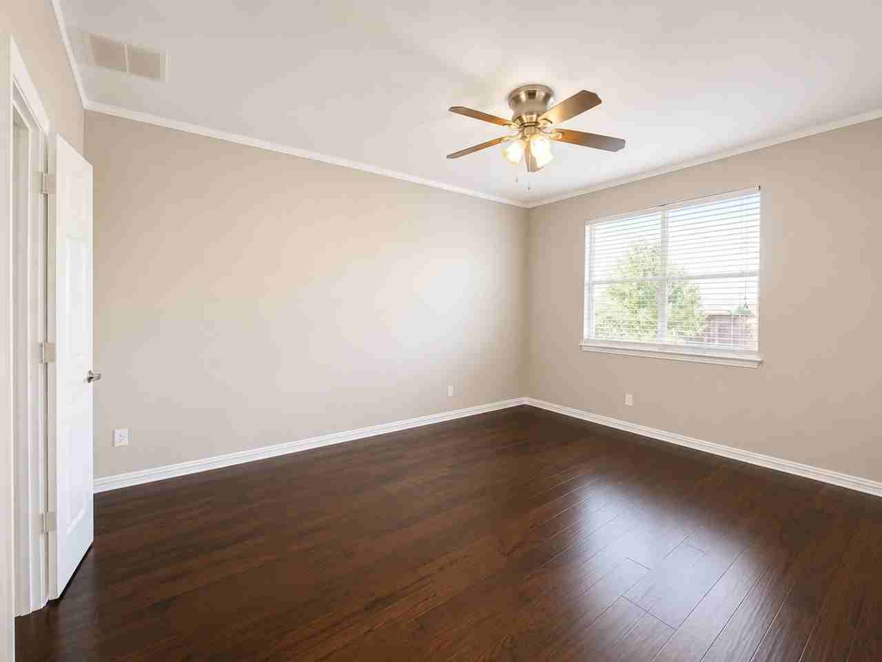 705 Lone Pine Dr - Photo 5 of 13