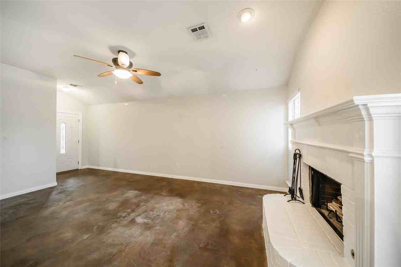 2211 Lilac Cir - Photo 6 of 26