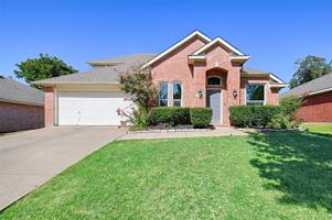 featured image of 1404 Carriage Ln