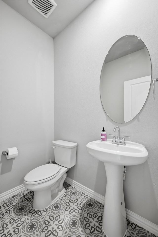 1004 Mamavic Ln - Photo 3 of 23