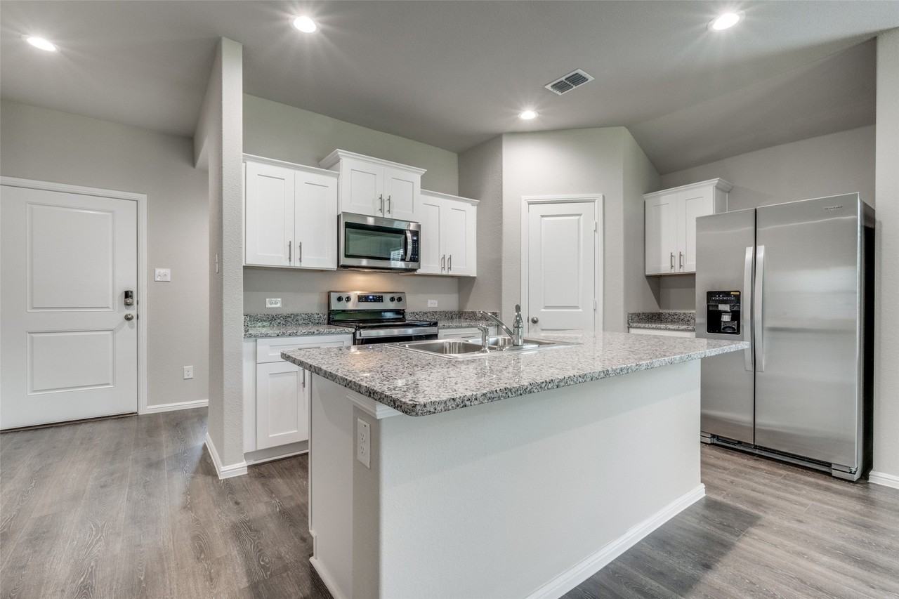 1408 Tierra Blanca Dr - Photo 4 of 12