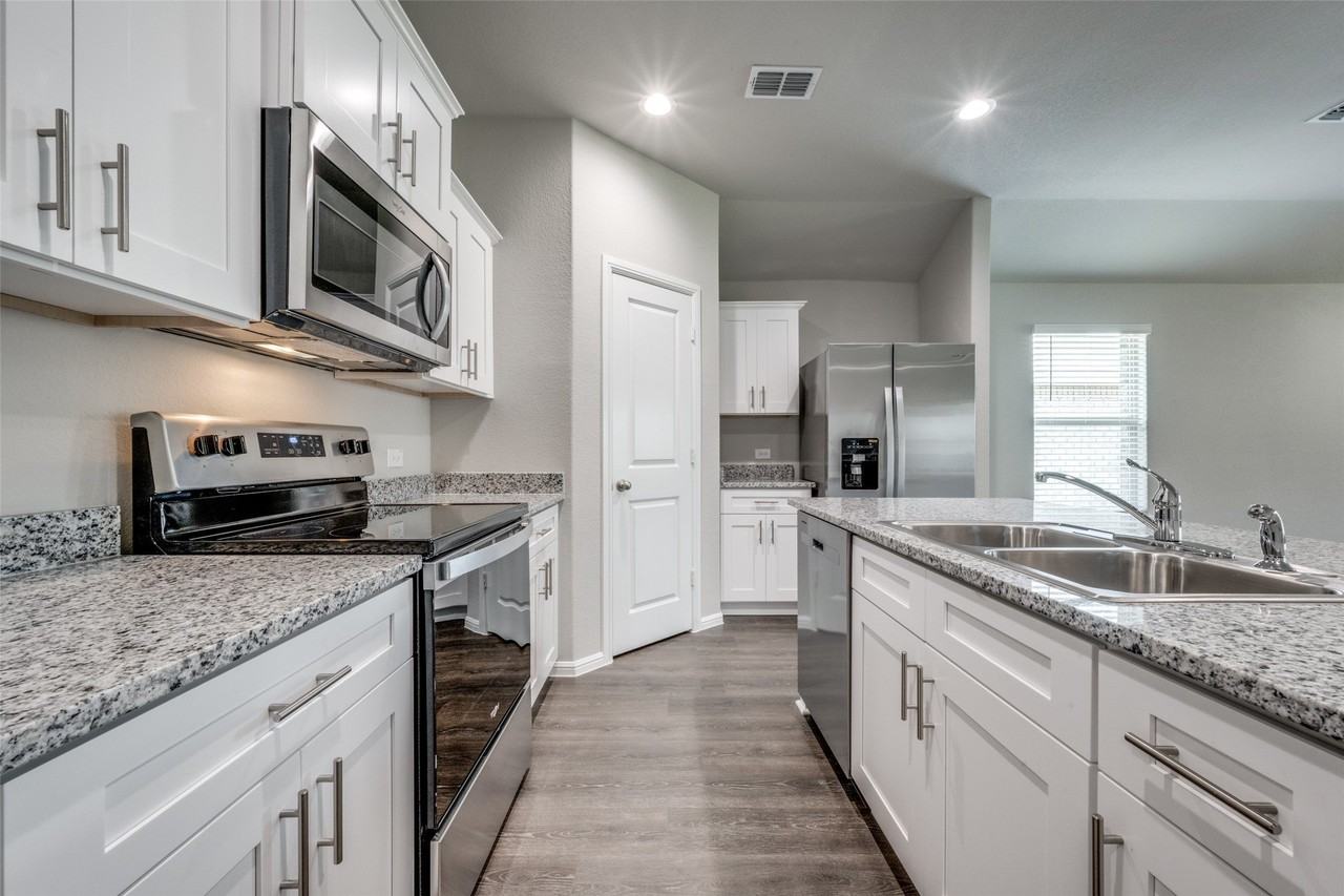 1408 Tierra Blanca Dr - Photo 5 of 12