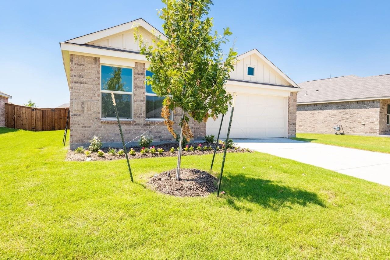 1516 Vattier - Photo 3 of 28