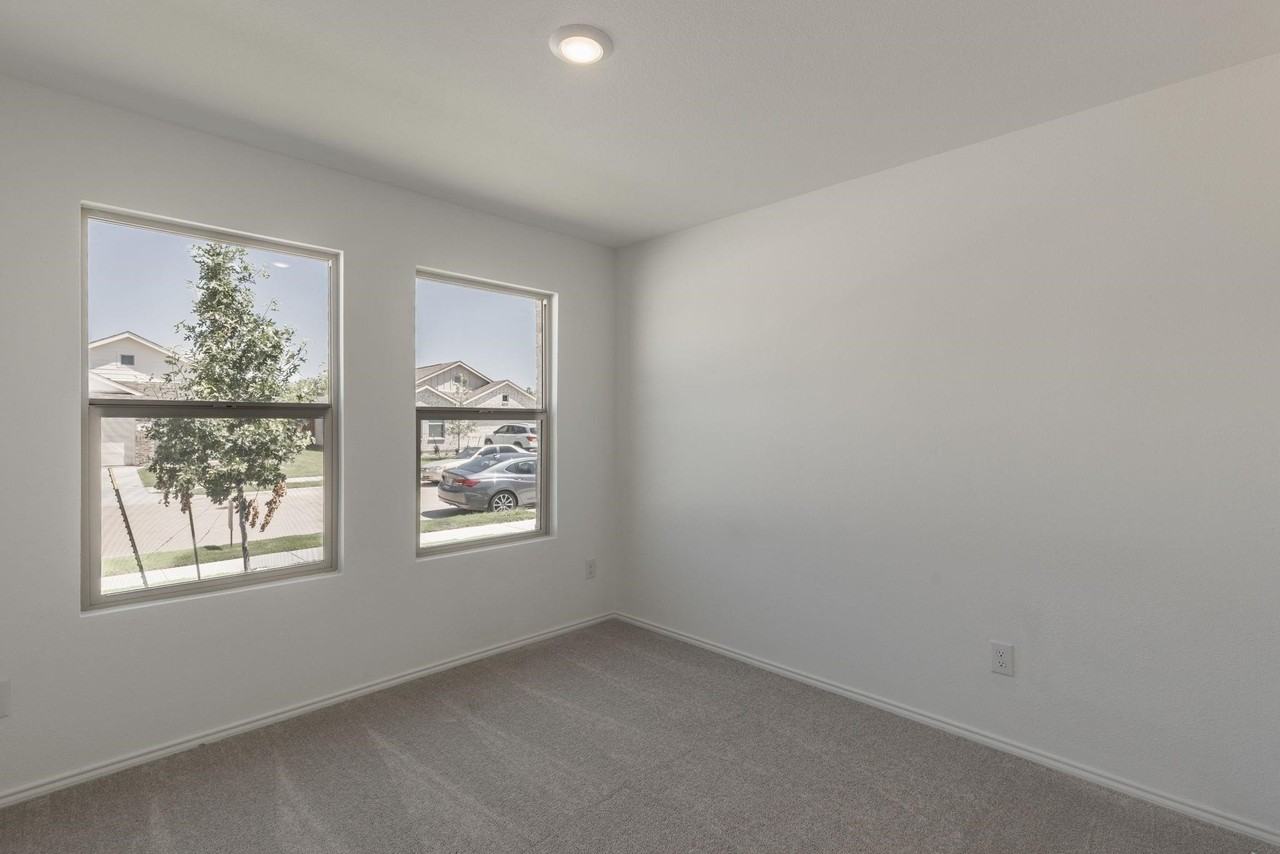 1516 Vattier - Photo 5 of 28