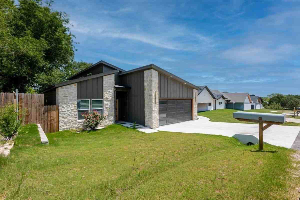 3015 Brazos River Dr - Photo 2 of 21
