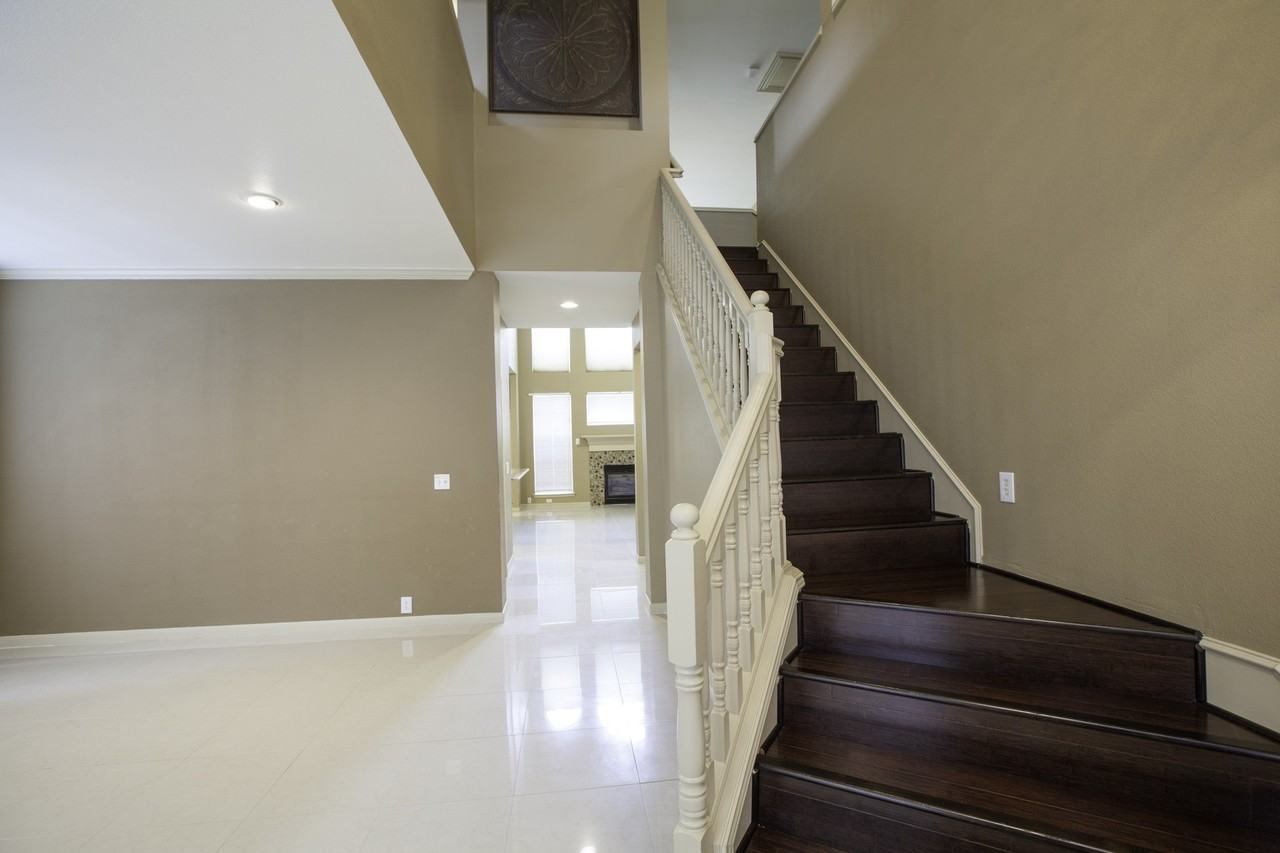 11544 Blackhawk Dr - Photo 3 of 40