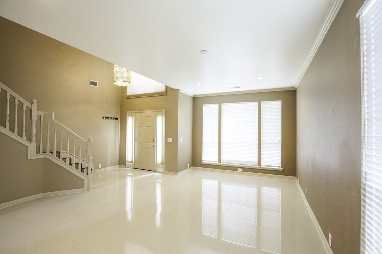11544 Blackhawk Dr - Photo 6 of 40