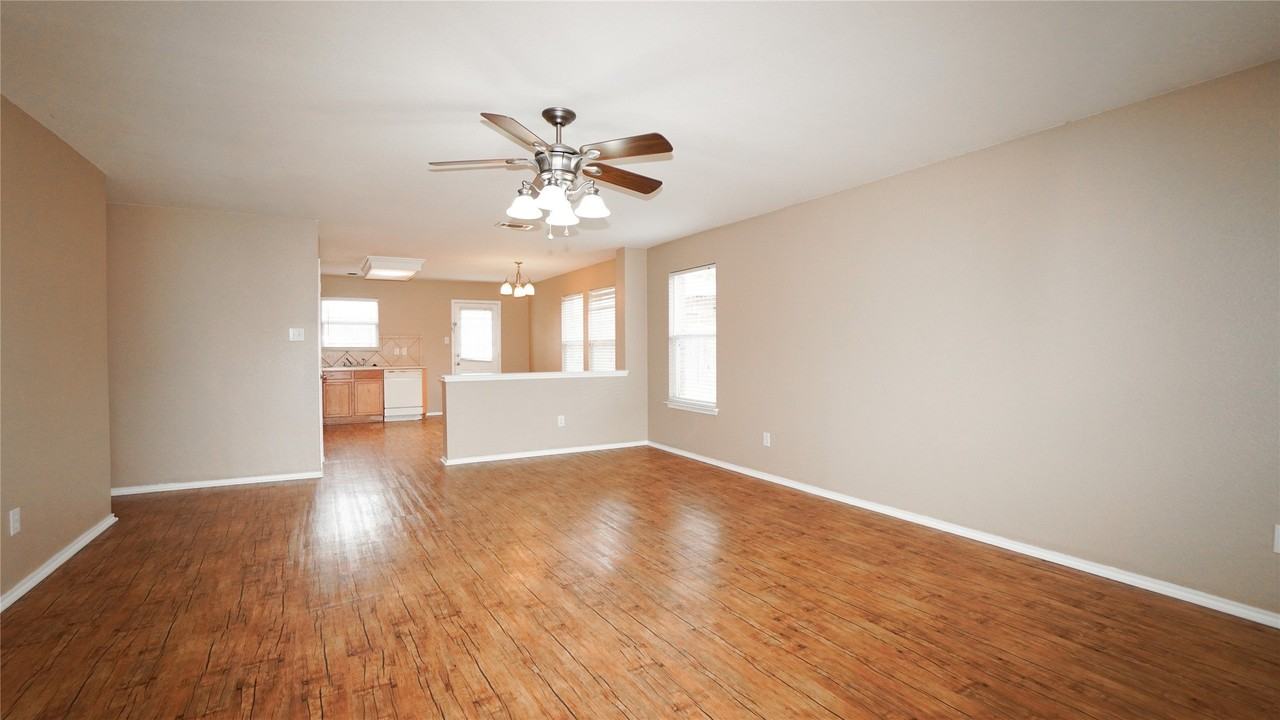 309 Stanford - Photo 5 of 25