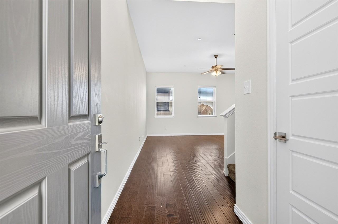 4354 Hebron St - Photo 6 of 40