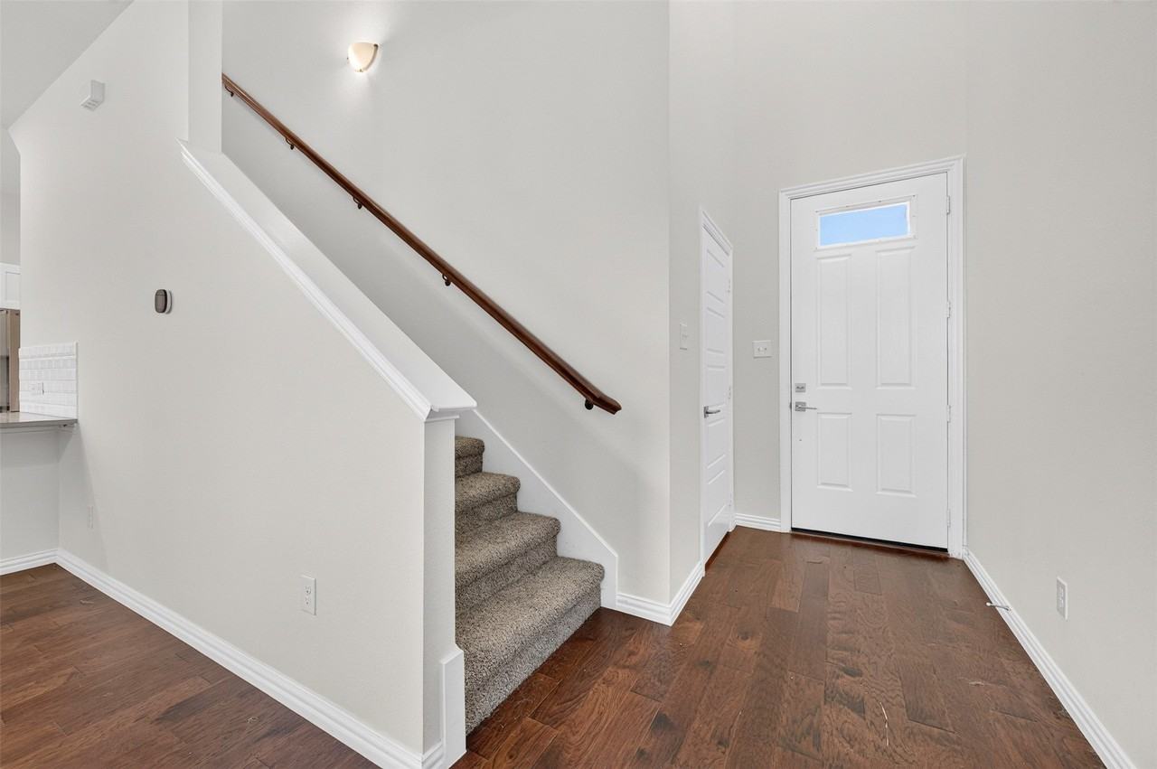 4354 Hebron St - Photo 7 of 40