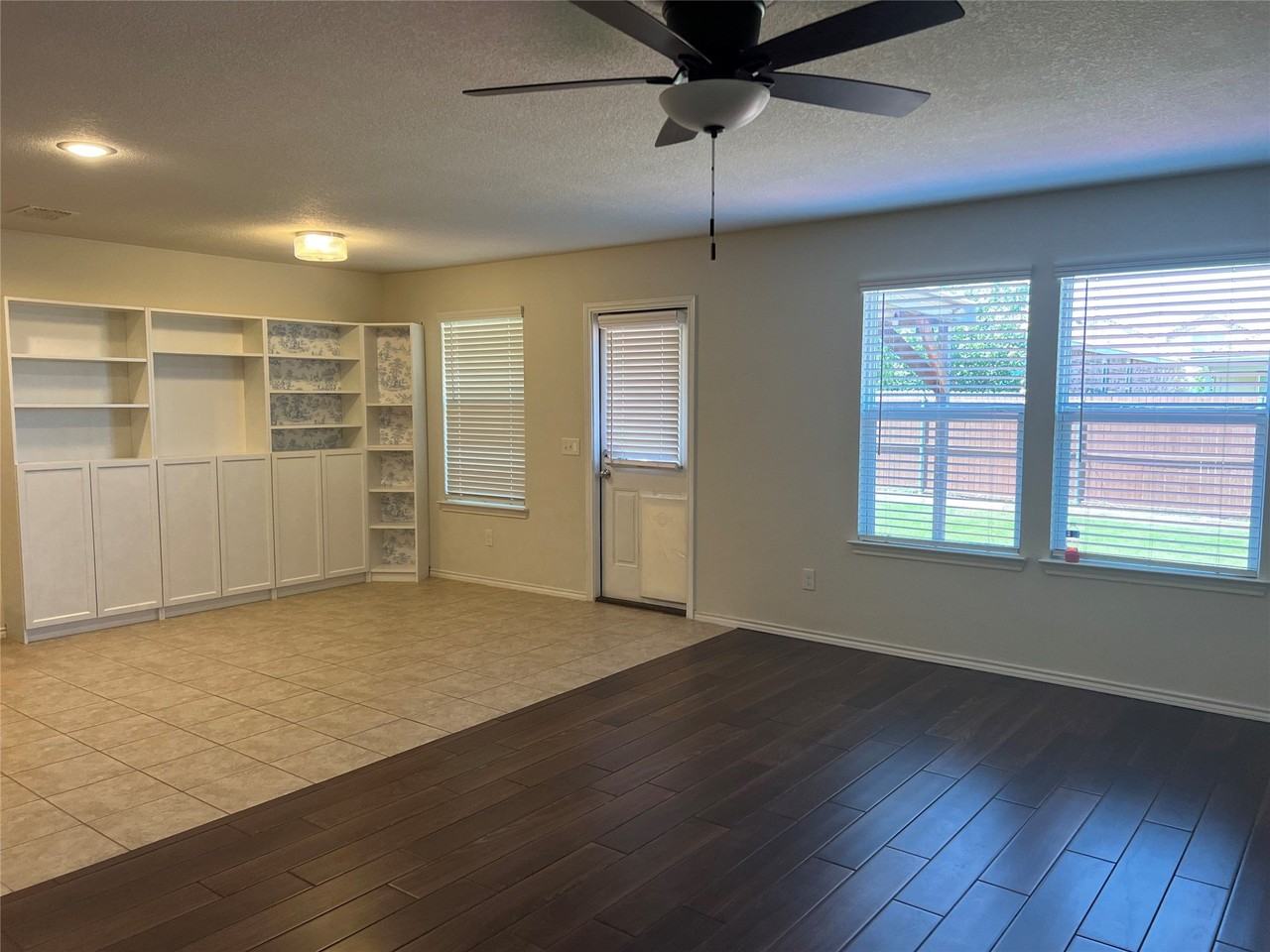 6024 Misty Breeze Dr - Photo 3 of 18