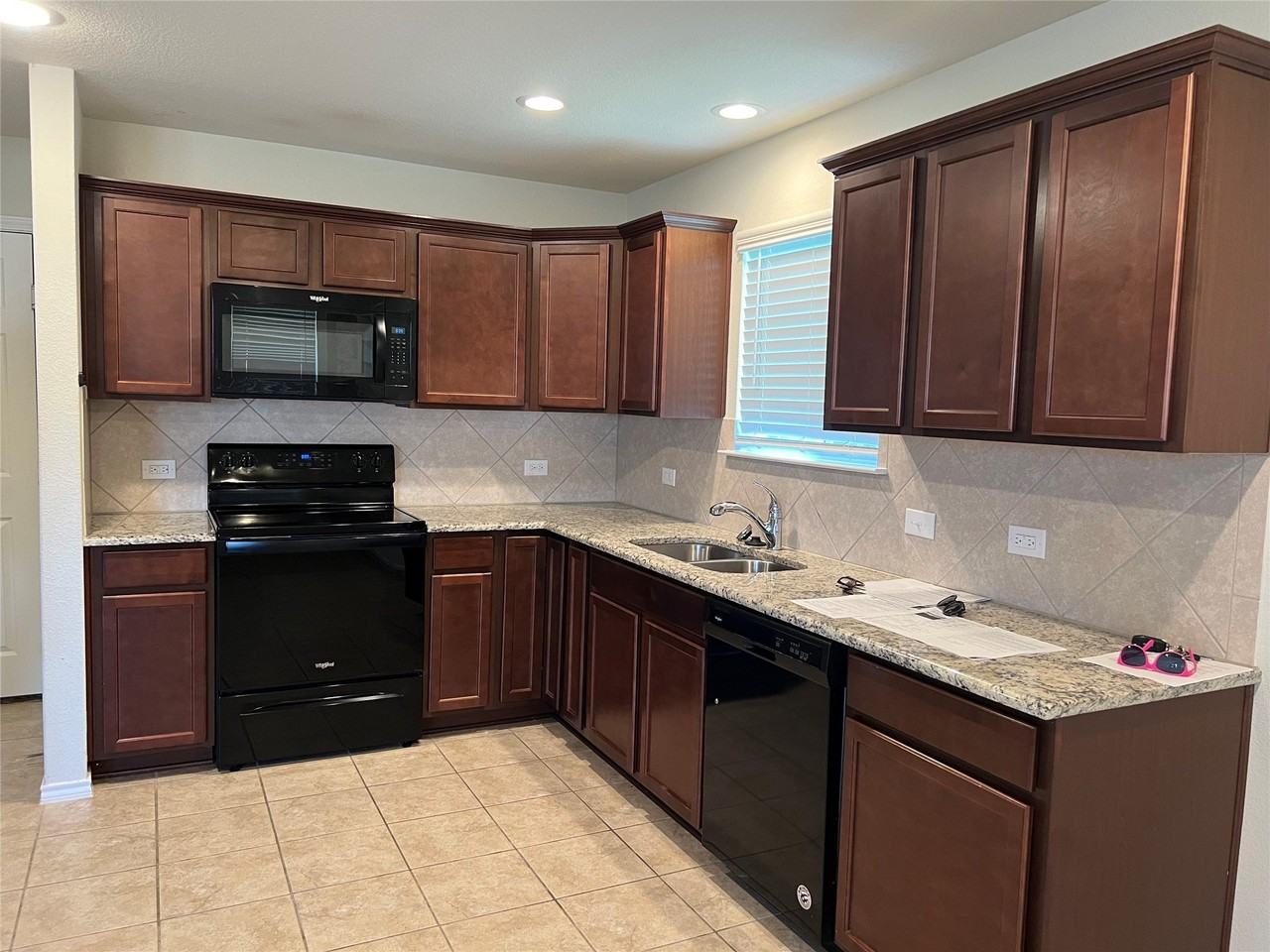 6024 Misty Breeze Dr - Photo 4 of 18