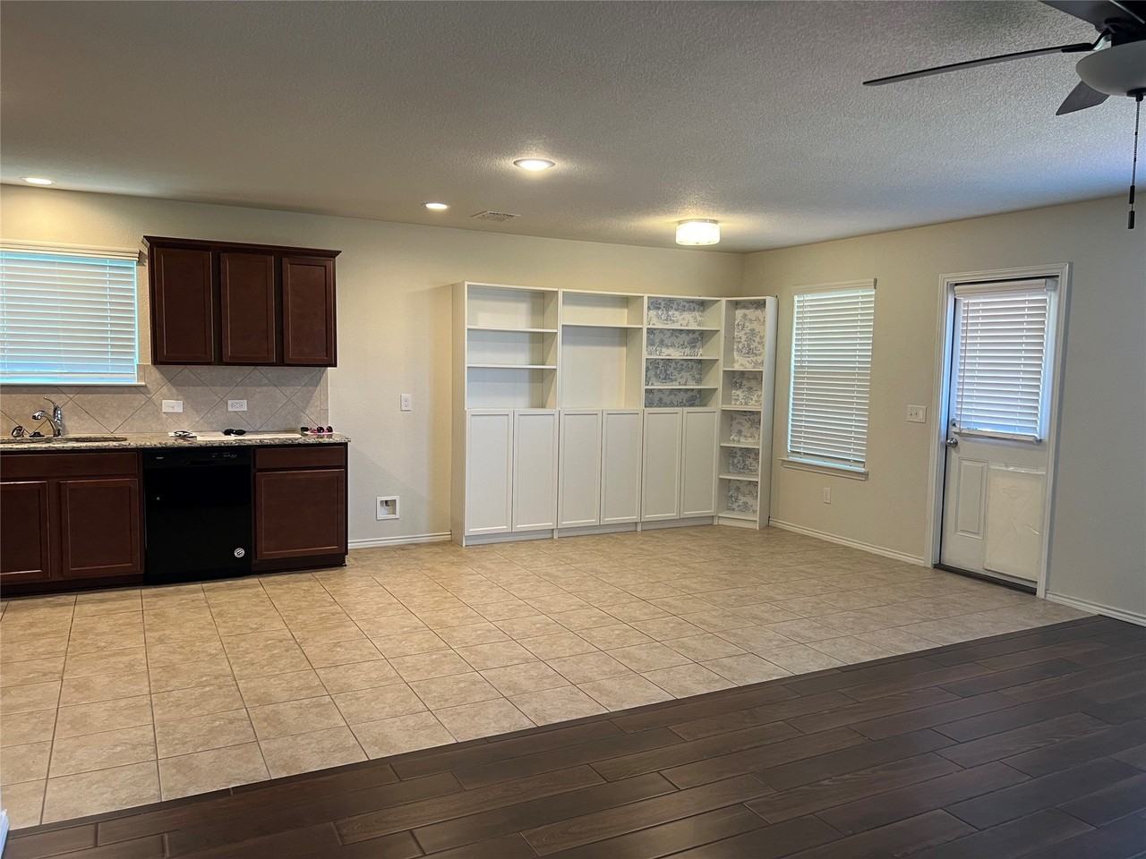 6024 Misty Breeze Dr - Photo 5 of 18