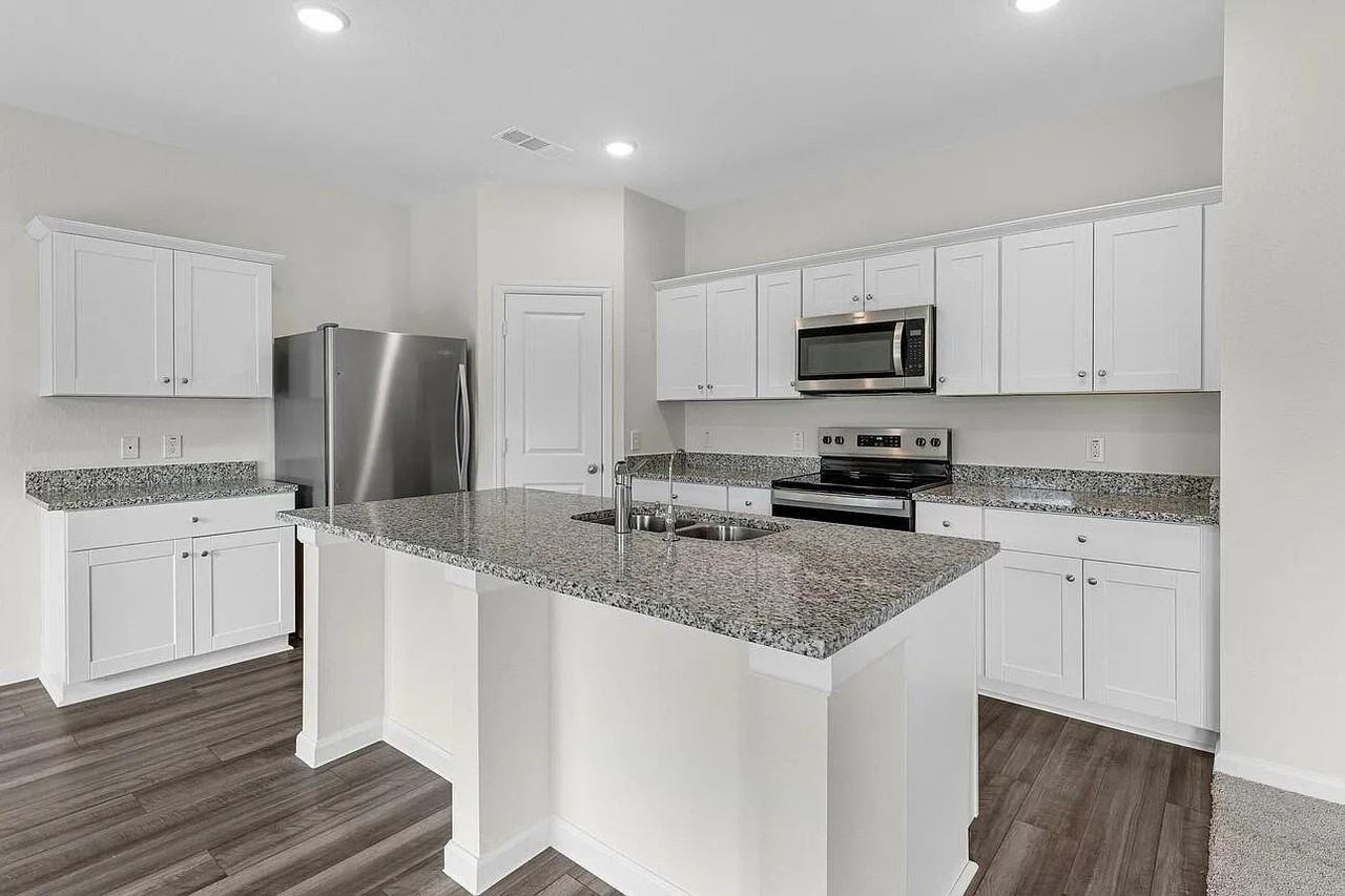 4606 Wildrose Dr - Photo 6 of 15