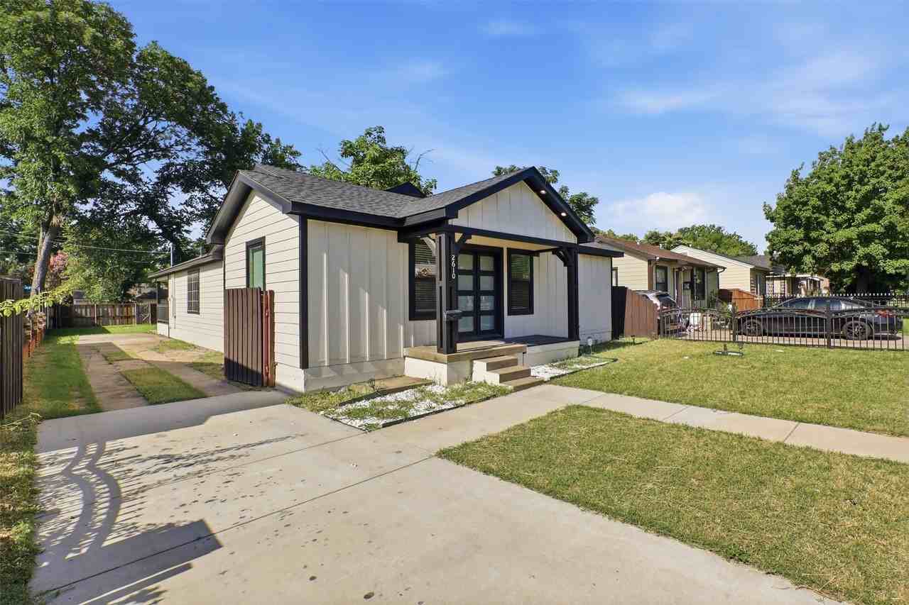 2610 Sharon St - Photo 3 of 29